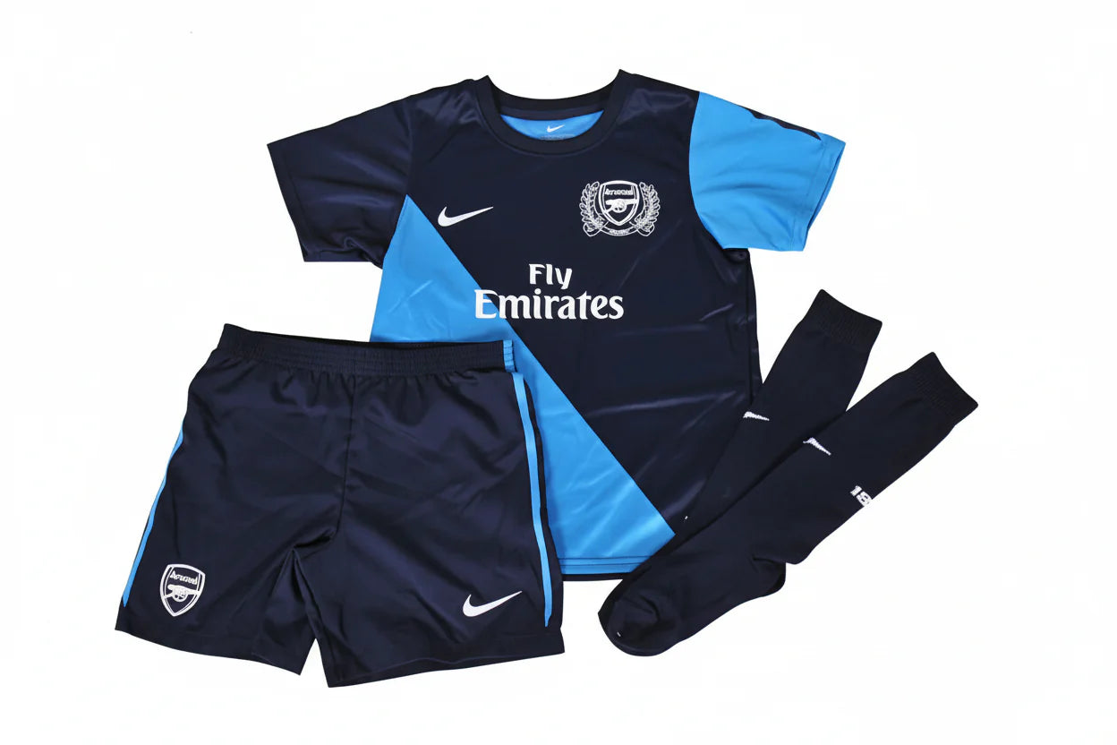 Nike Arsenal Little Boys Away Mini Kit 2011 12 Obsidian White