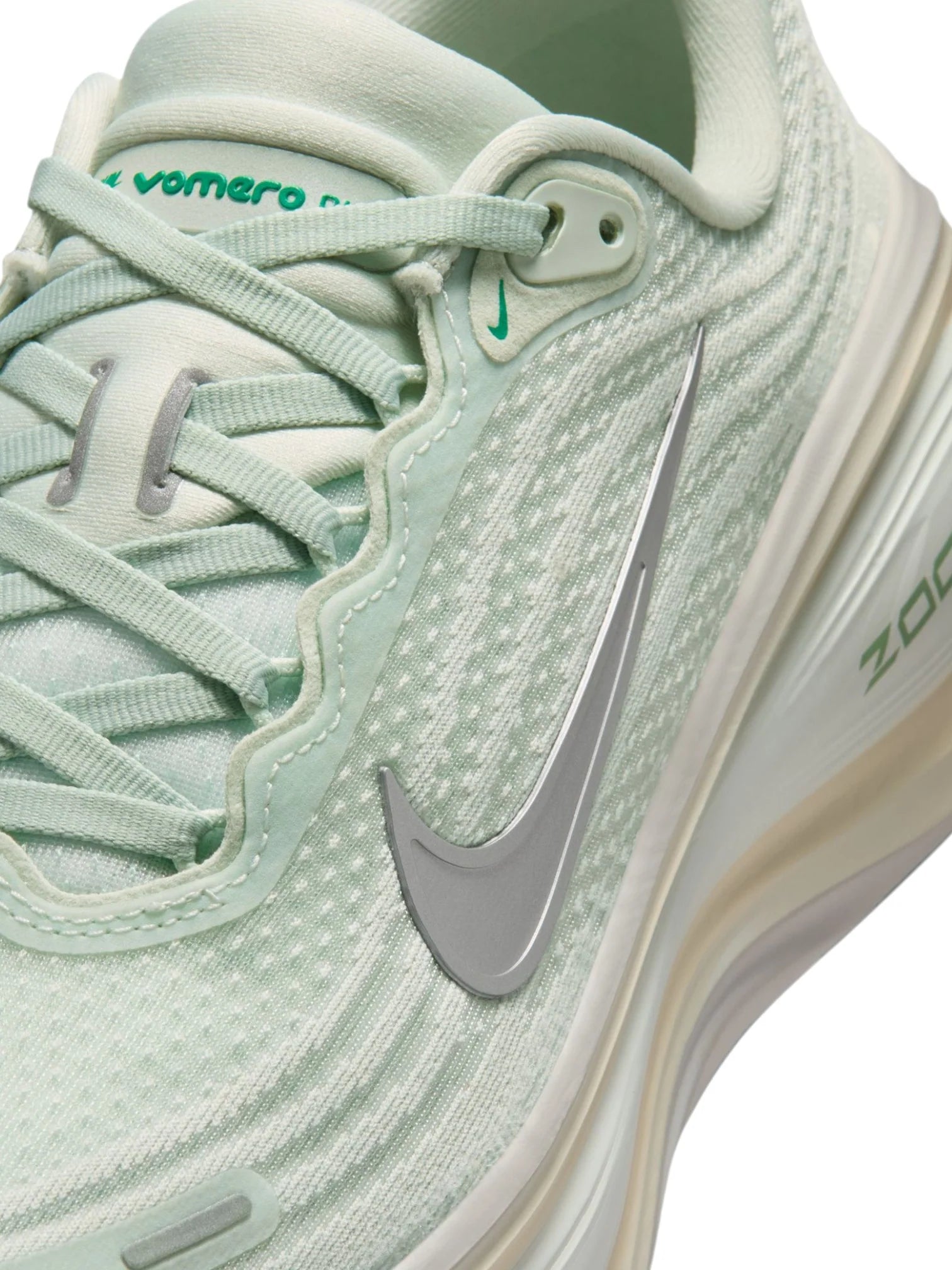 Nike Air Zoom Vomero Plus Womens Shoes