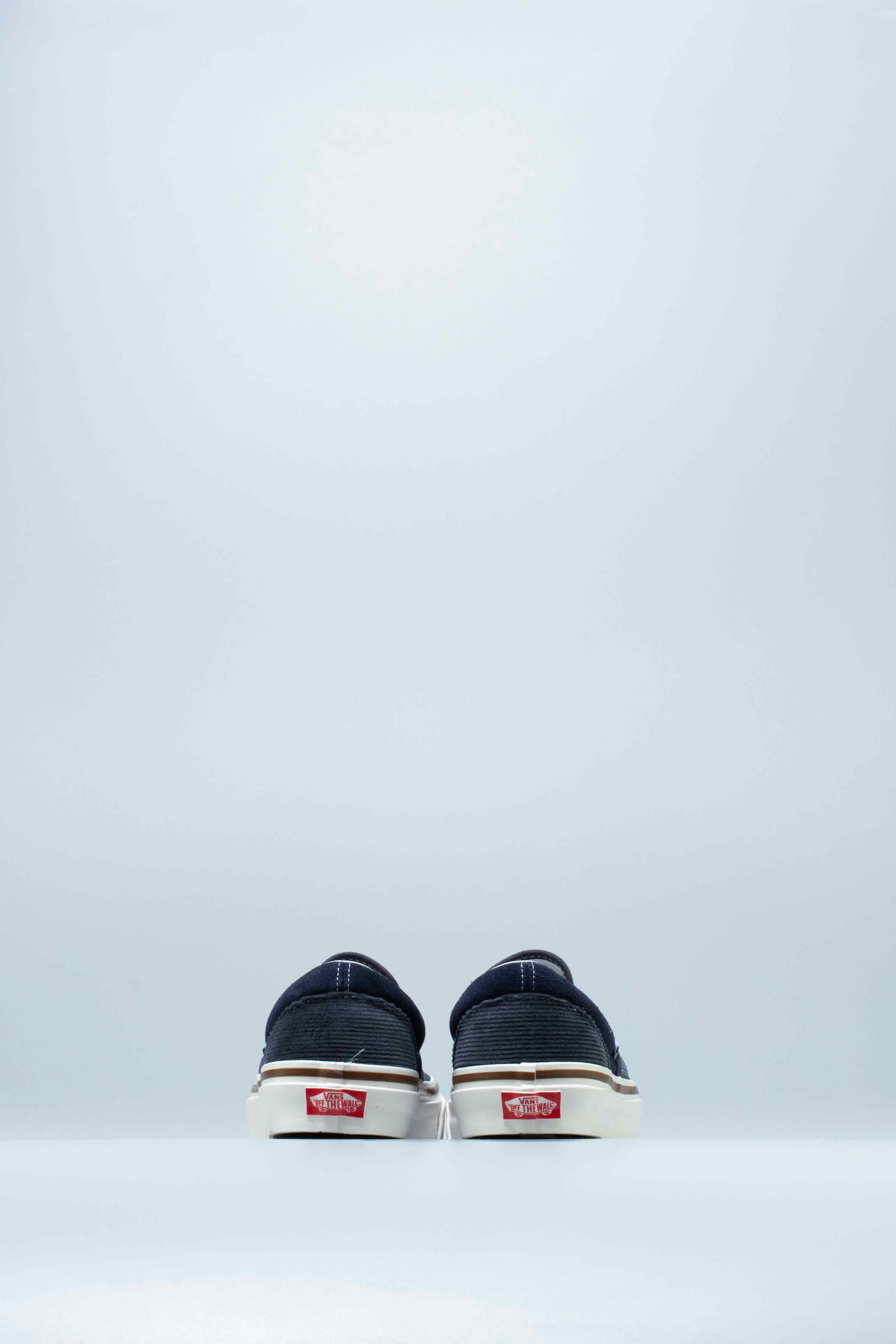 Anaheim Factory Classic Slip On 98 Mens Shoes OG Navy White