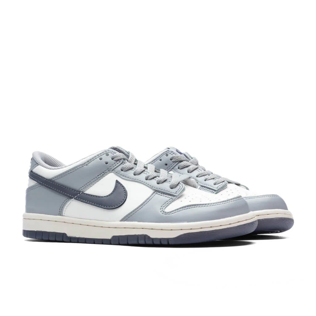 Dunk Low GS Summit White Light Carbon Wolf Grey