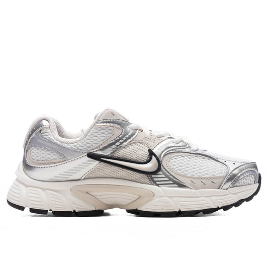 Womens V5 RNR Summit White Light Orewood Brown Sail Black