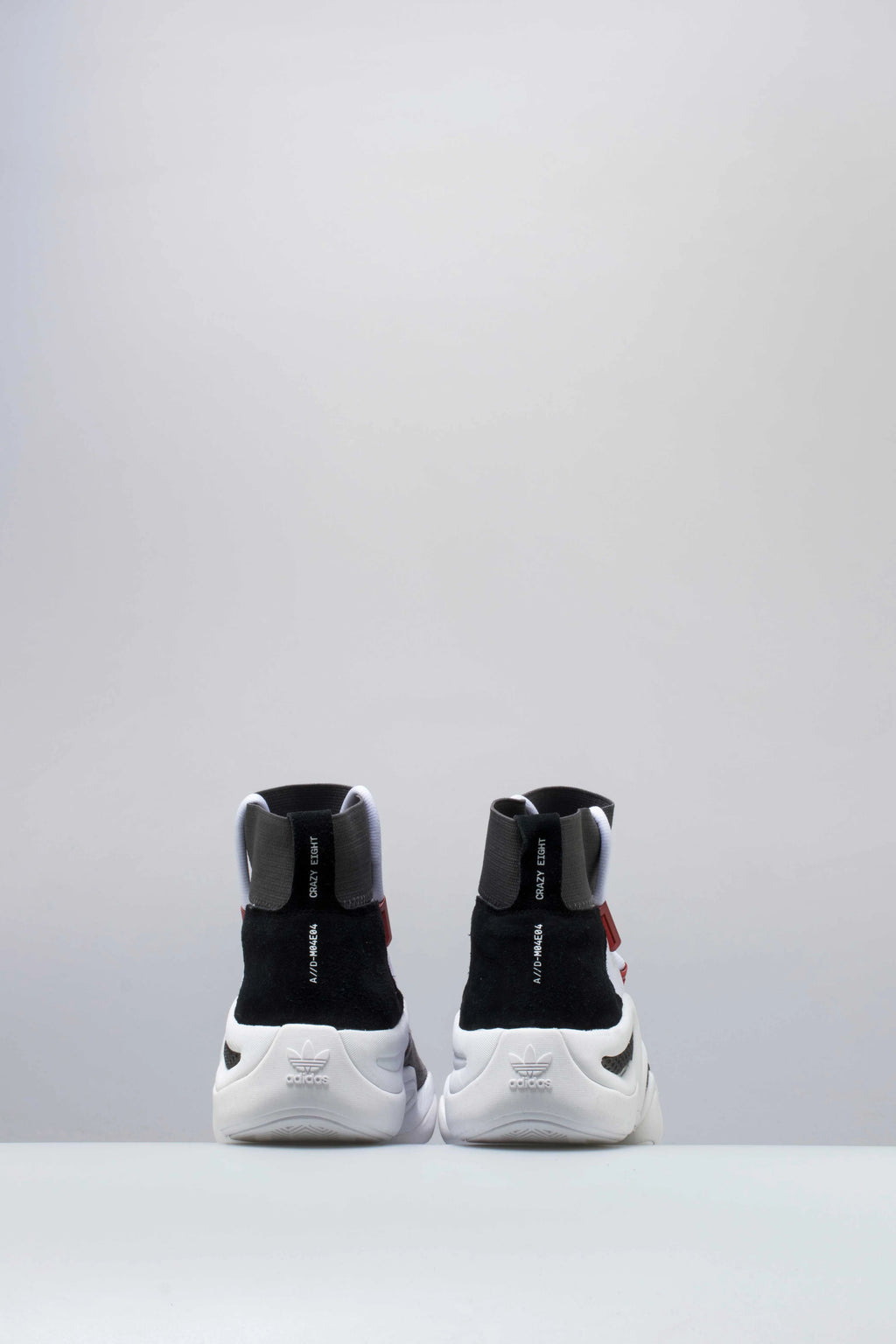 Crazy 8 A D Parallel Dimension Mens Shoe White Red Black