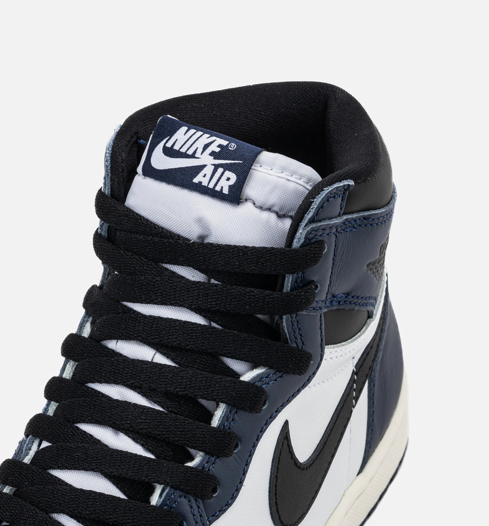 Air Jordan 1 Retro High OG Midnight Navy Mens Lifestyle Shoe Midnight Navy Black White Sail