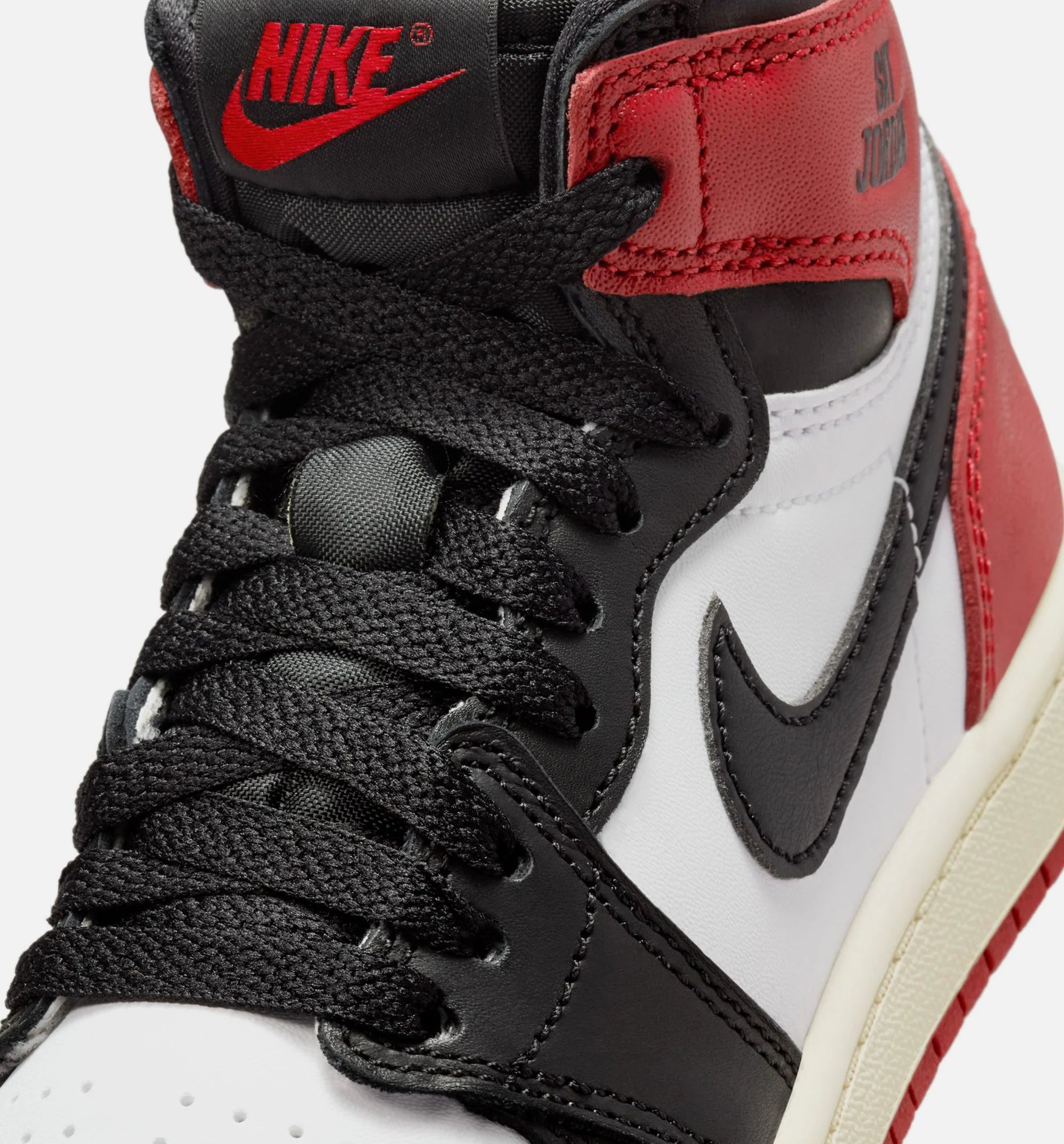Air Jordan 1 Retro High OG Black Toe Preschool Lifestyle Shoe White Black Varsity Red Sail
