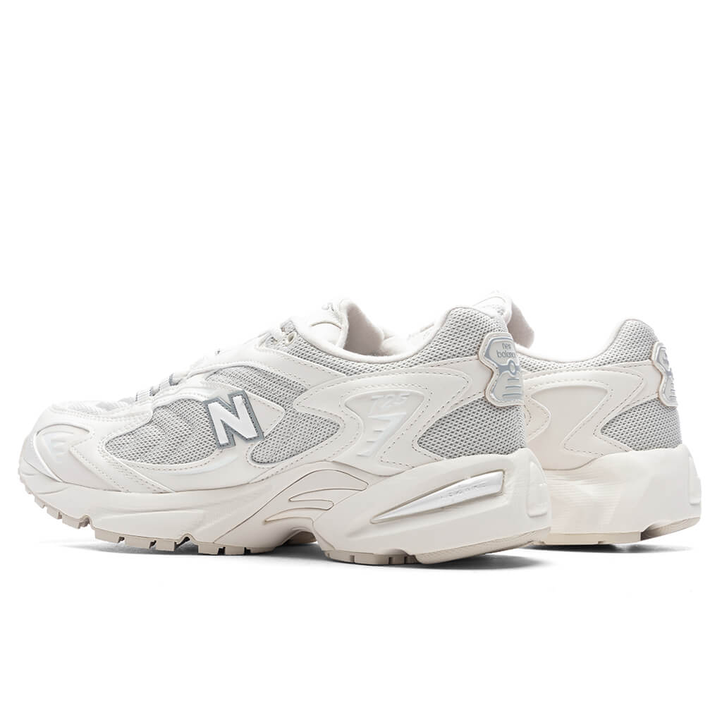 725 White