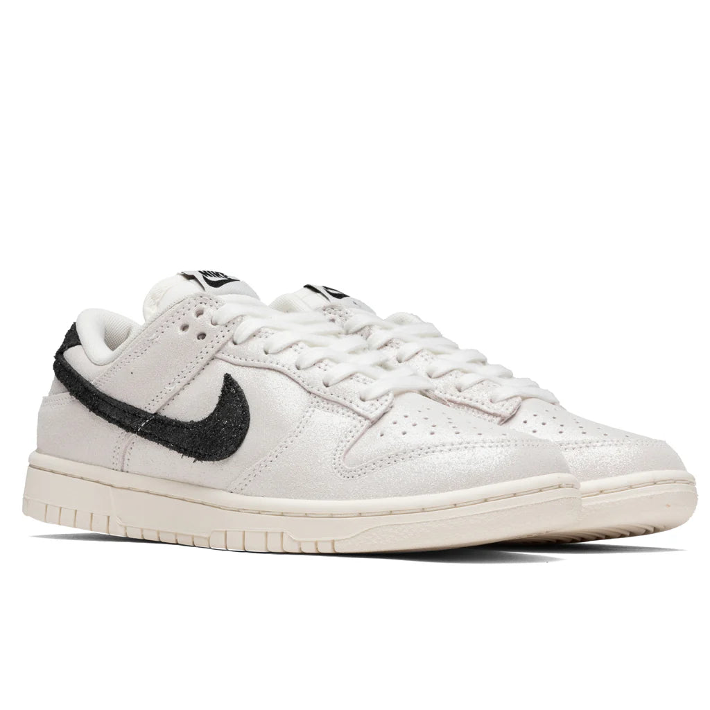 Womens Dunk Low SE White Black Team Red