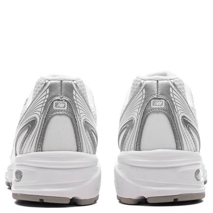 740 White Silver Metallic Reflection