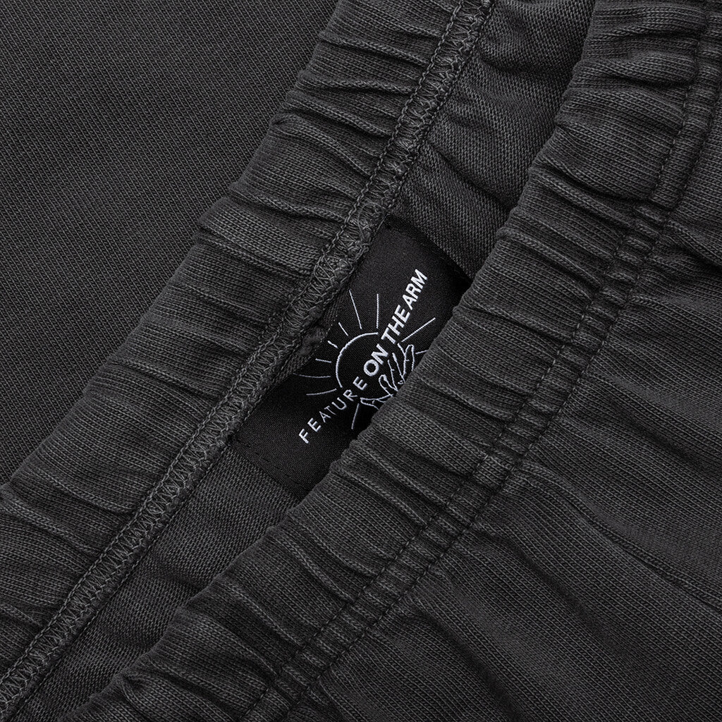 Feature x On The Arm Henri Short Pigment Black
