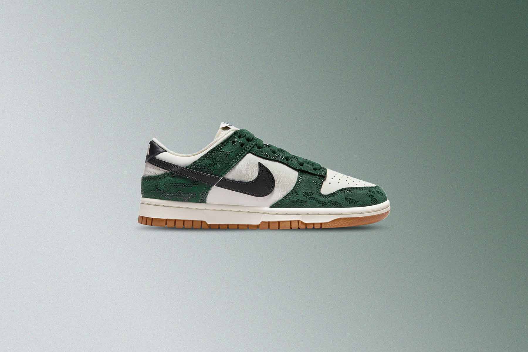 Womens Dunk Low Green Snake Pro Green Black Sail