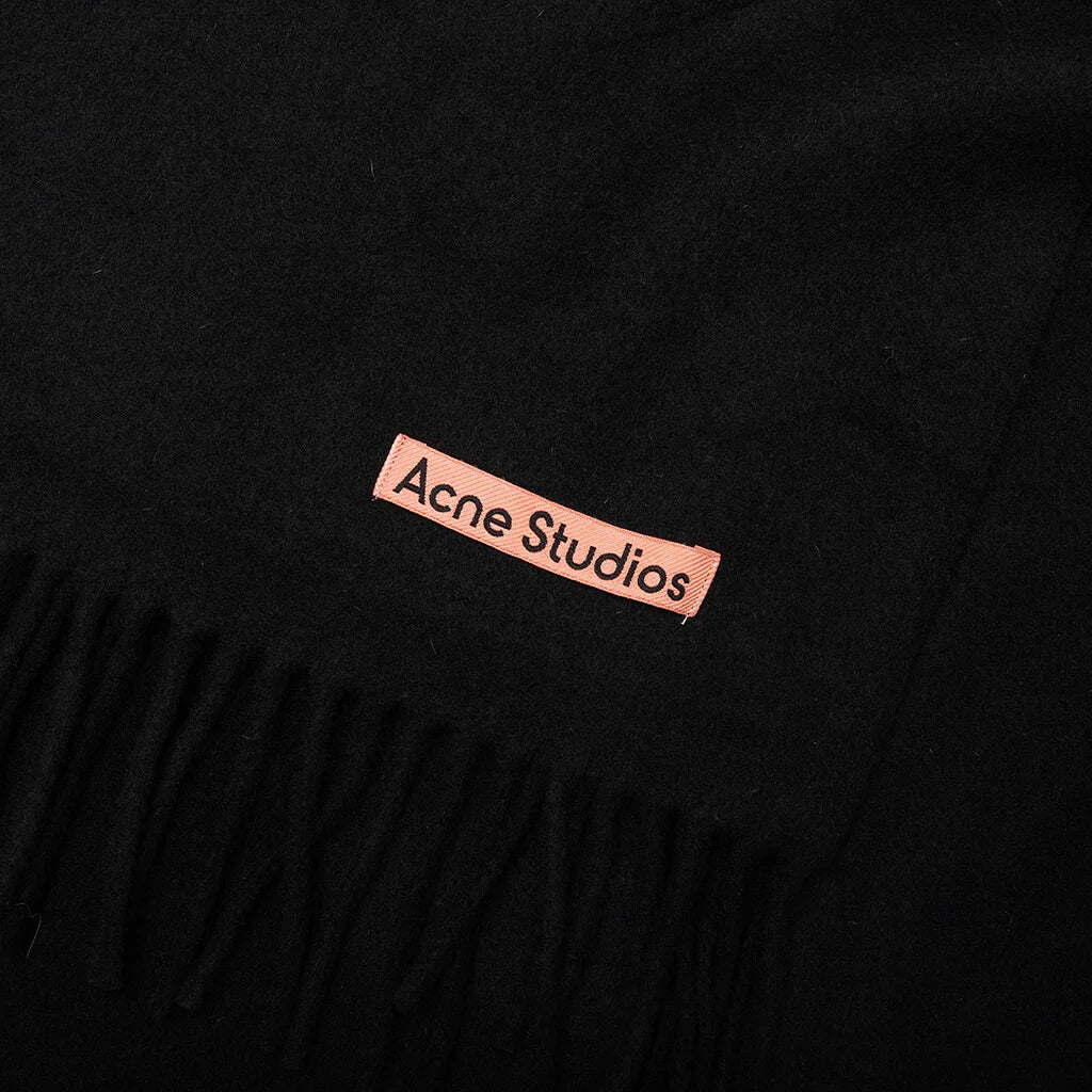 Fringe Wool Scarf Black
