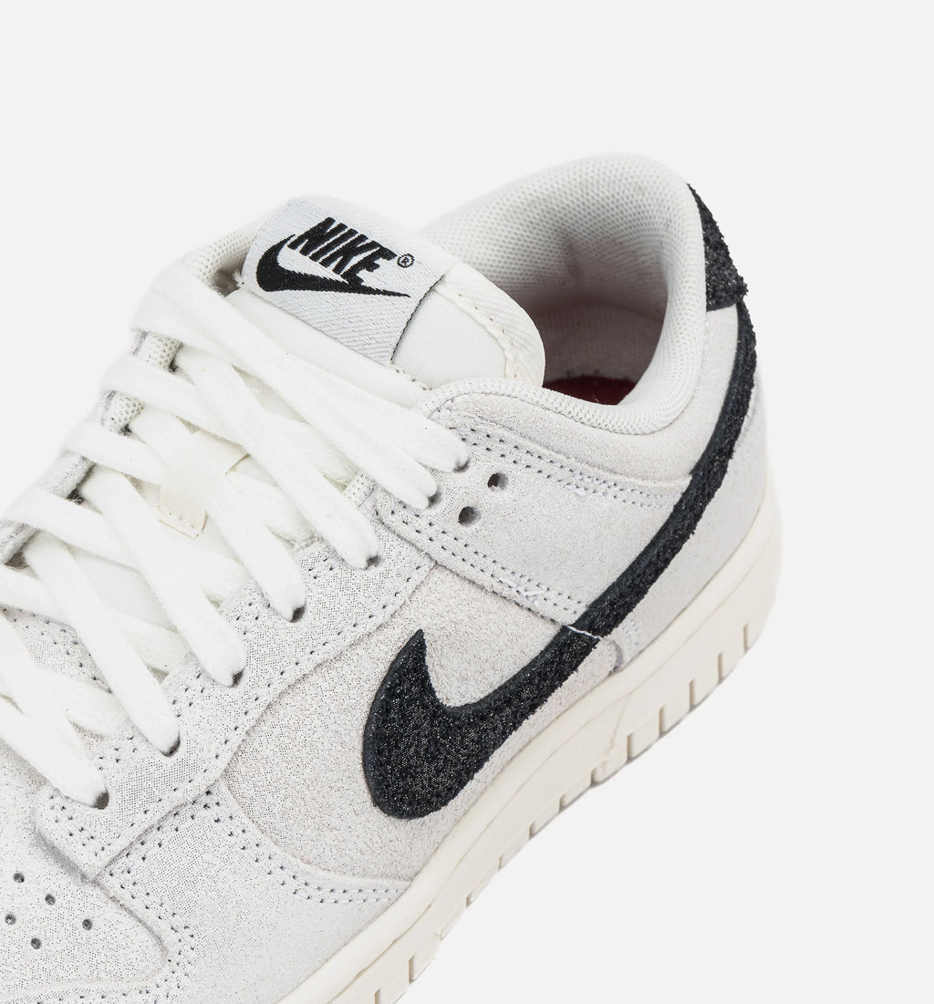Dunk Low SE Sail Womens Lifestyle Shoe Sail Black