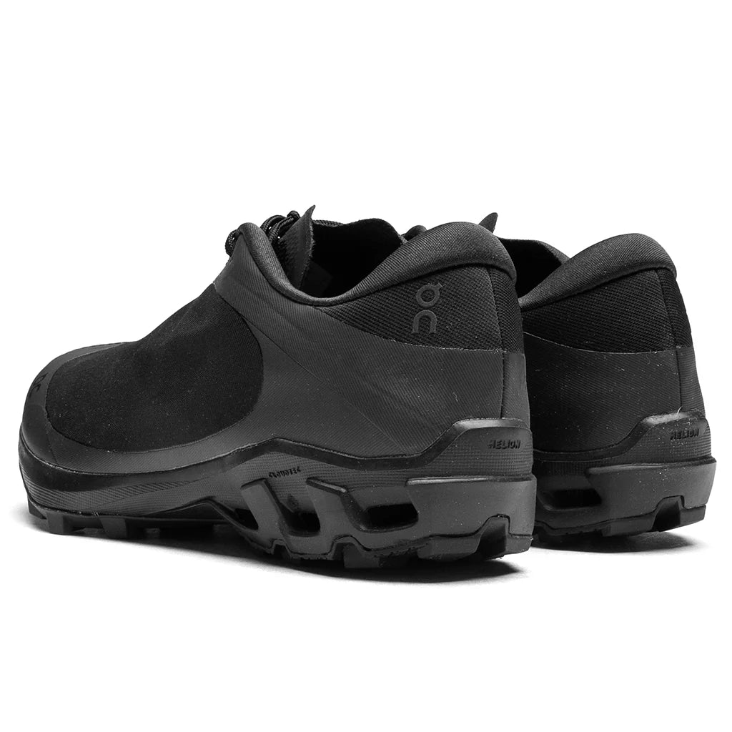 On x PAF Womens Cloudventure Peak All Black