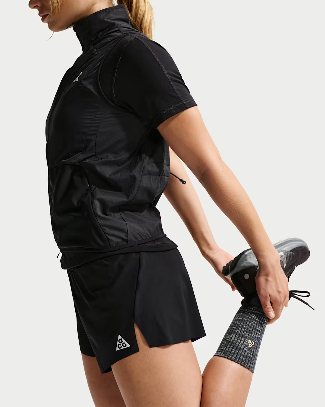 Nike ACG Womens Dri FIT Mid Rise Brief Lined Trail Running Shorts