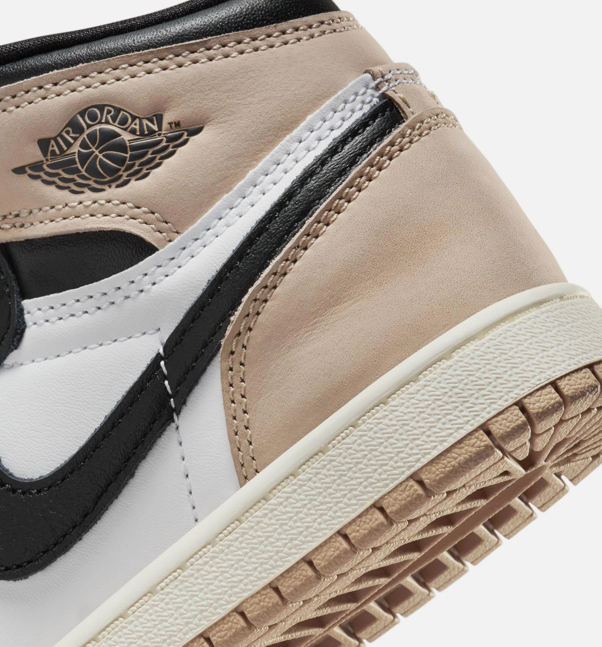 Air Jordan 1 High OG Latte Preschool Lifestyle Shoe Black Legend Medium Brown White Sail