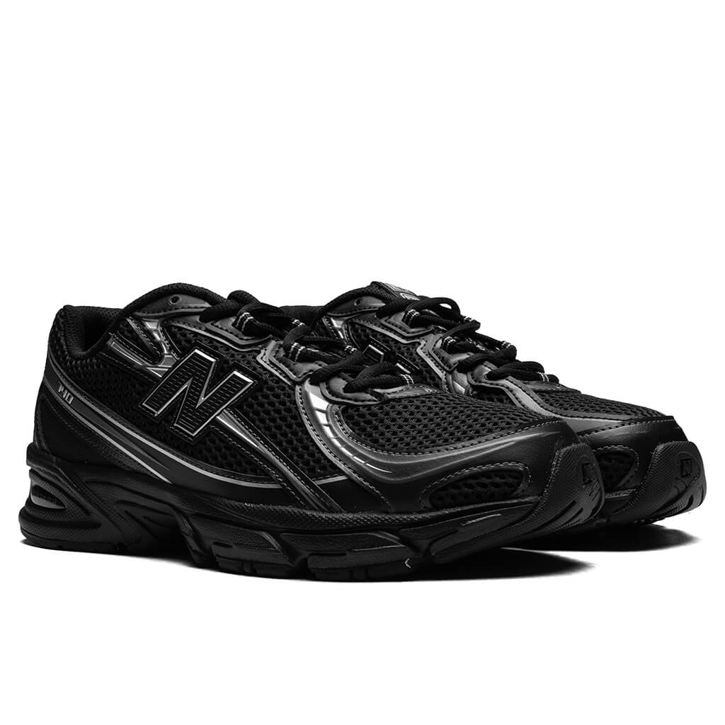 740 Black Silver Metallic