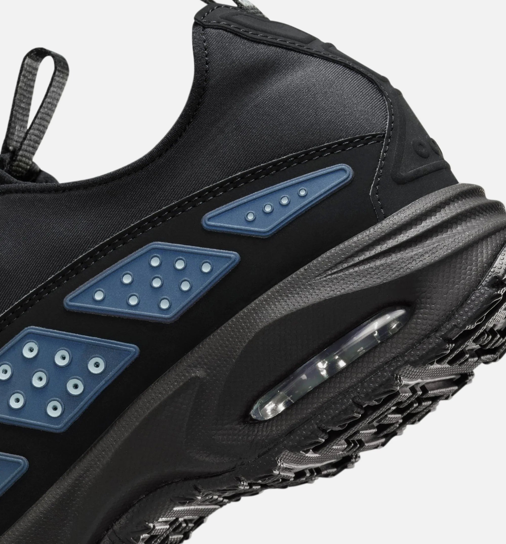 Air Max SNDR Womens Lifestyle Shoe Black Silver