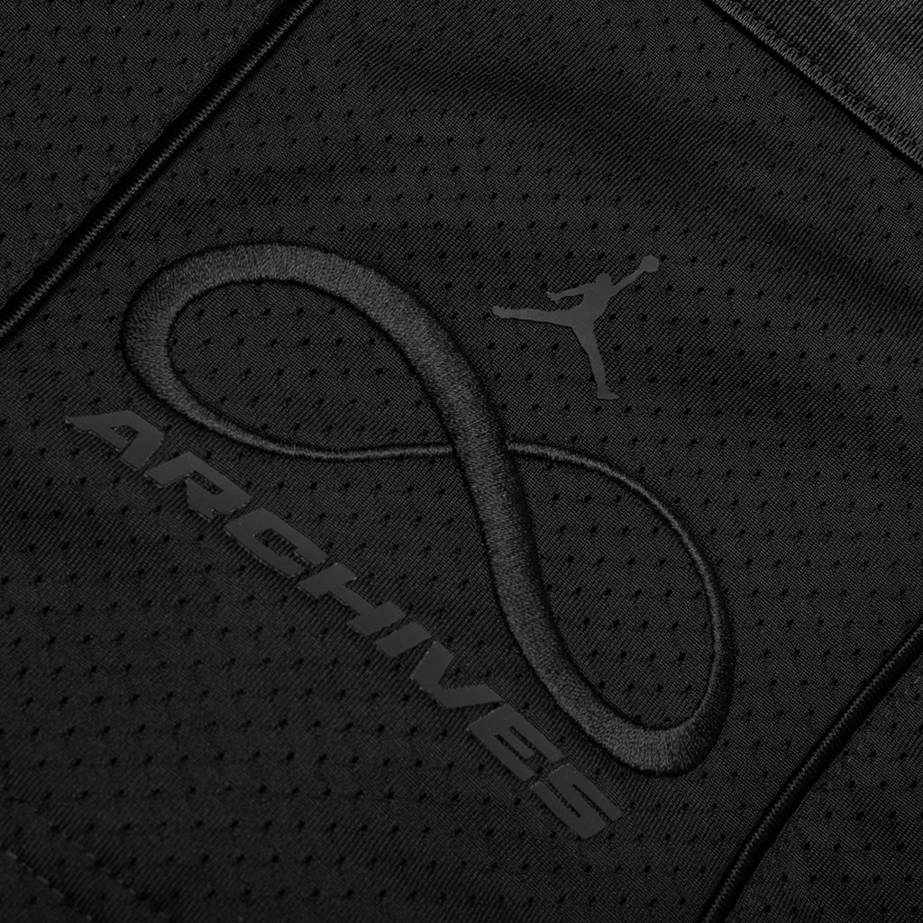 Jordan x Infinite Archives Cat Scratch Short Black