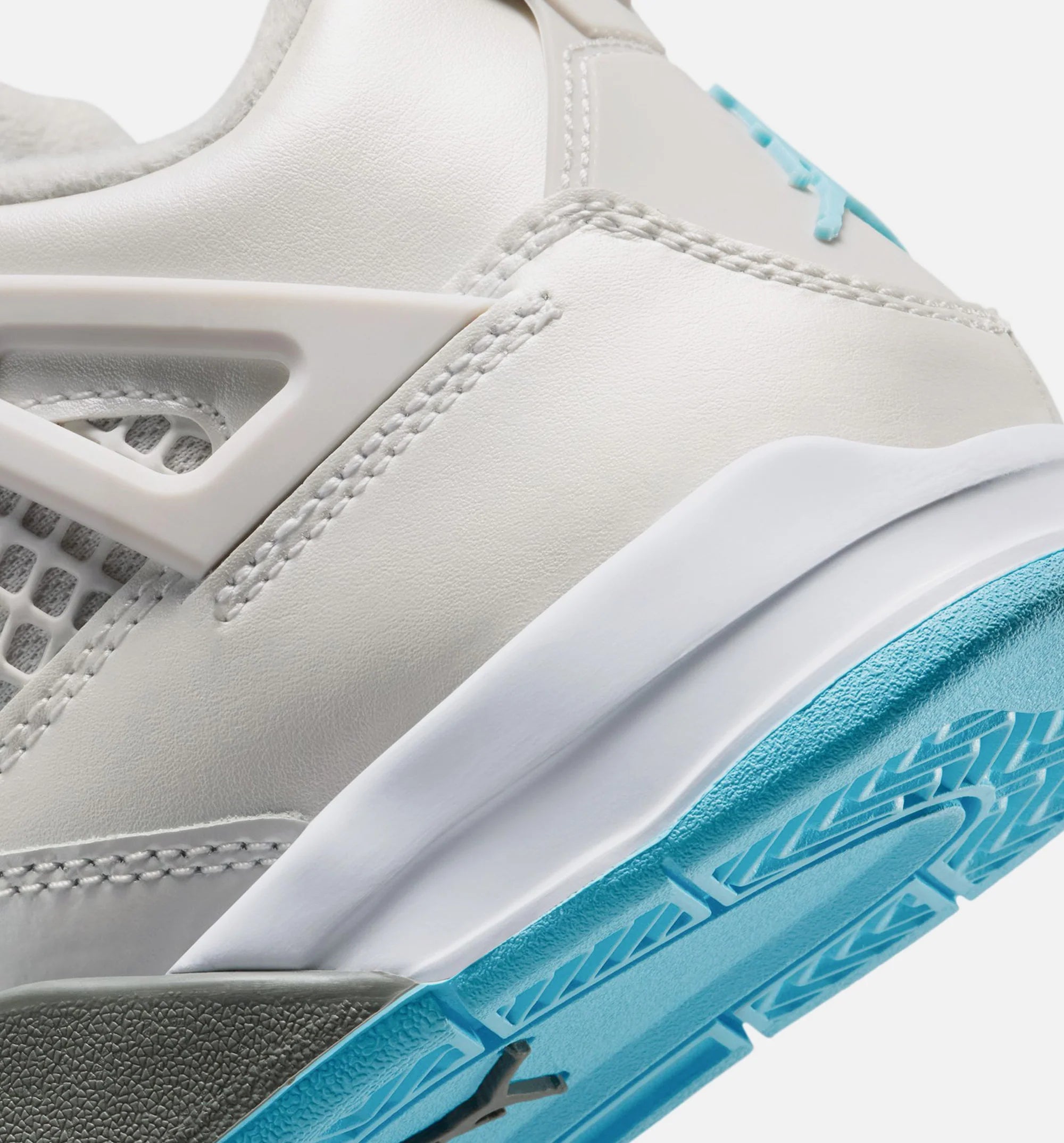 Air Jordan 4 Retro Blue Chill Preschool Lifestyle Shoe Photon Dust Blue Chill Flat Pewter White Blue Tint