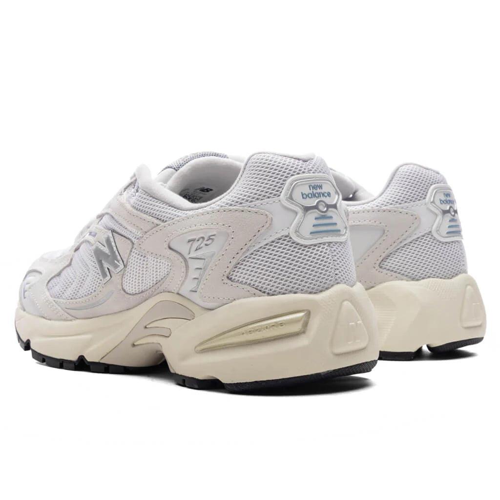 725 White Reflection Metallic Silver