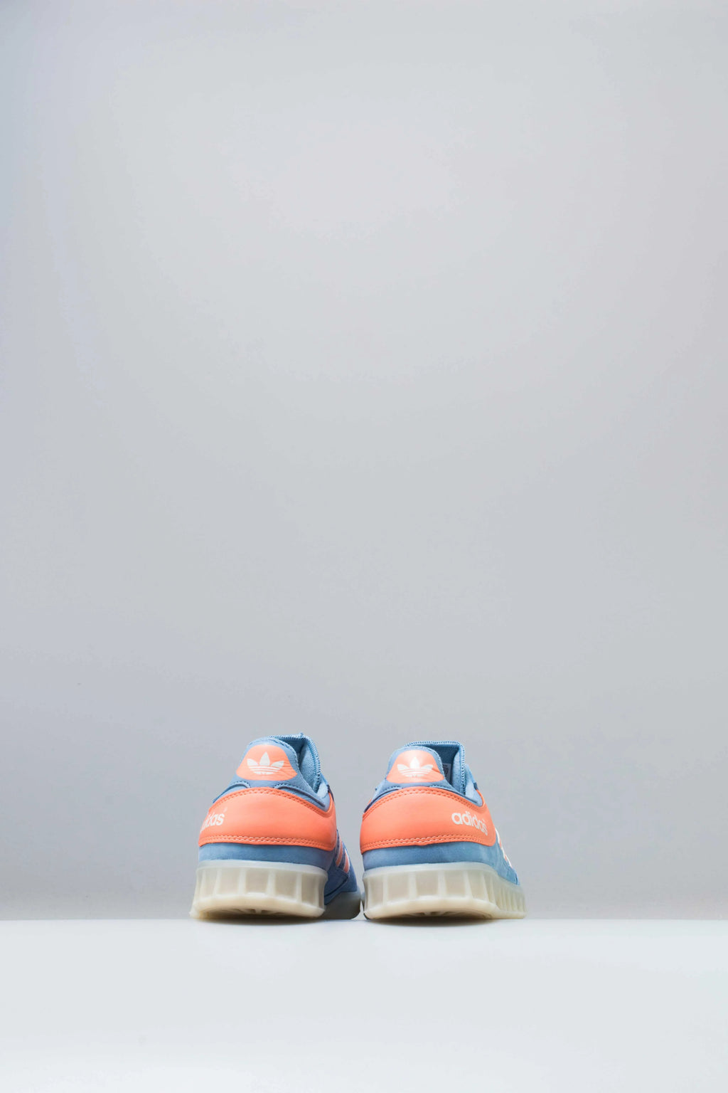 Oyster Holdings Handball Top Mens Shoes Ash Blue Chalk Coral Chalk White