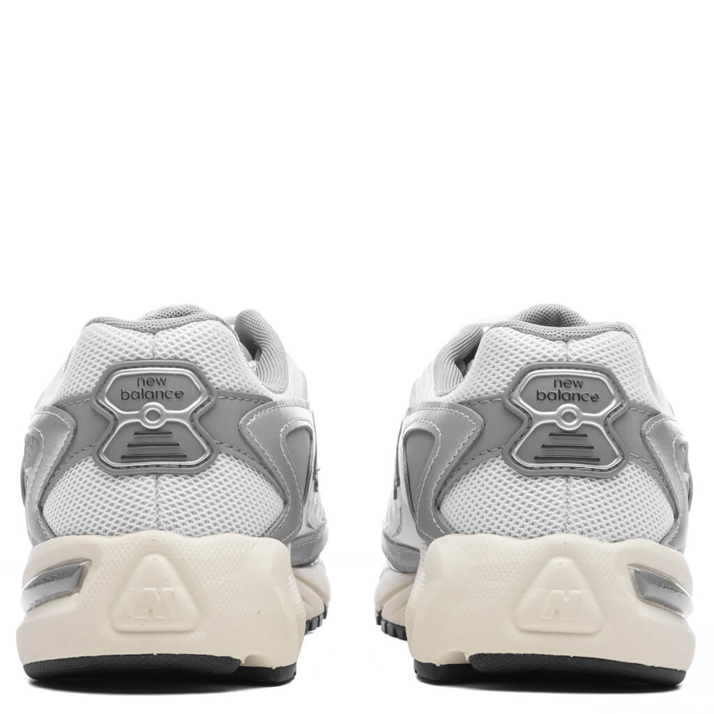 725v1 White Metallic Silver Slate Grey