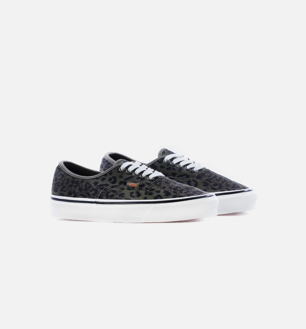 Anaheim Factory Authentic 44 DX Leopard Camo Mens Skate Shoe Leopard Camo Grape Leaf