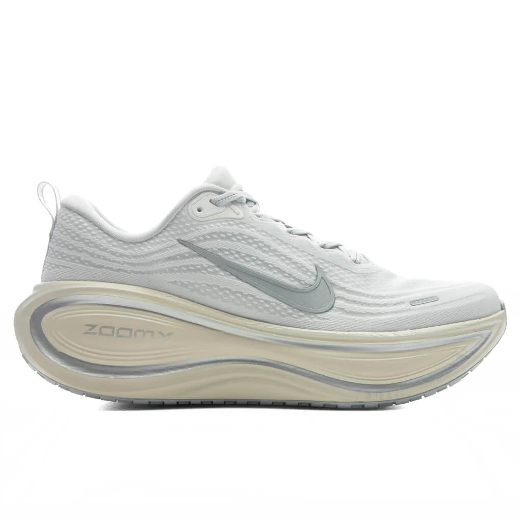 Vomero Plus Platinum Tint Reflect Silver Grey Fog
