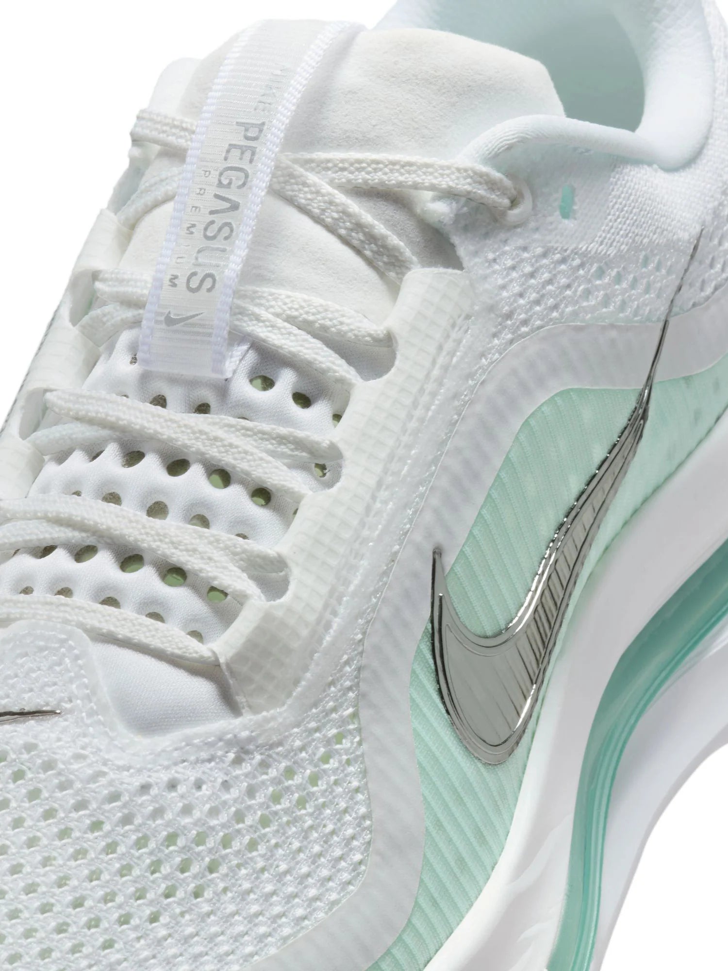 Nike Pegasus Premium Womens Shoes