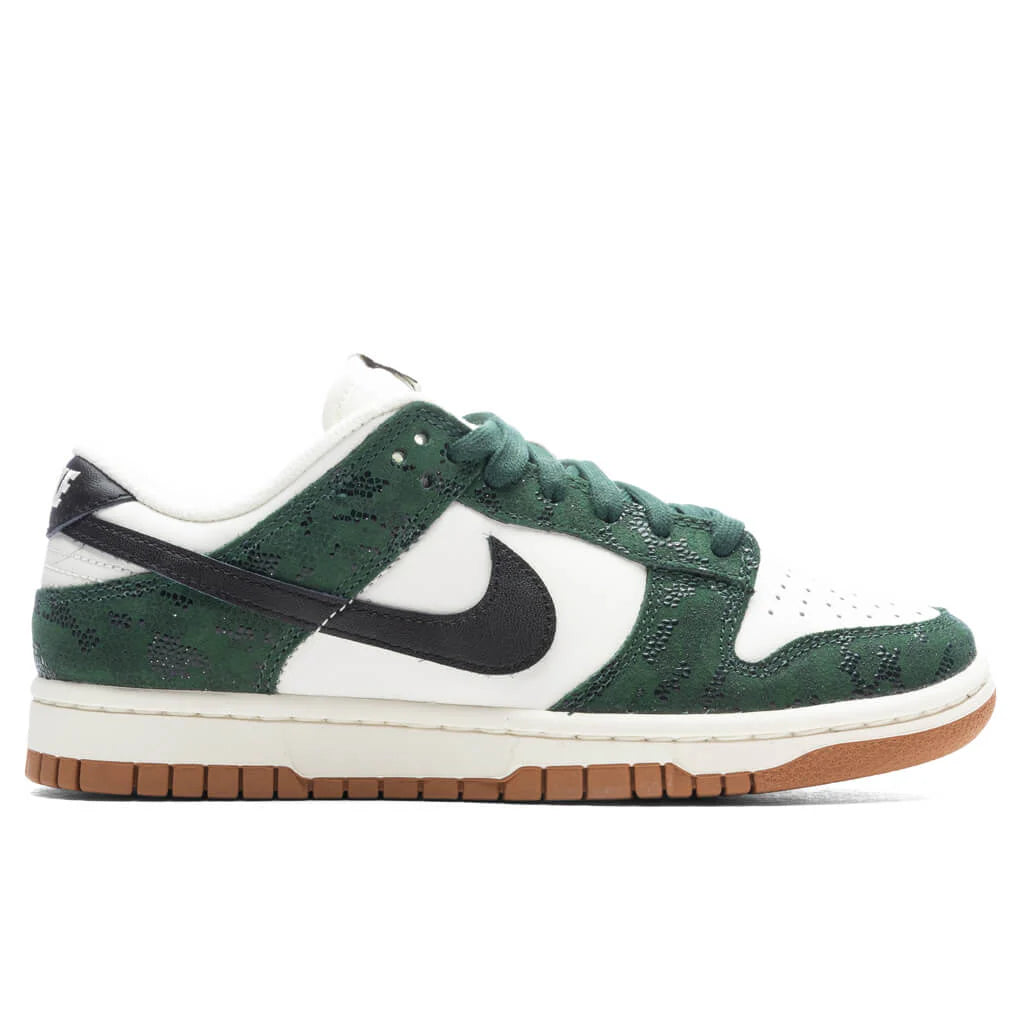 Womens Dunk Low Green Snake Pro Green Black Sail