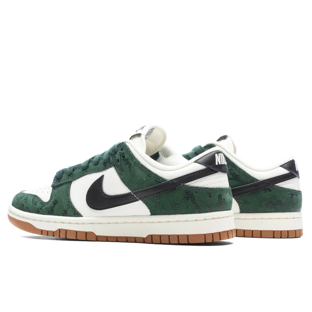 Womens Dunk Low Green Snake Pro Green Black Sail