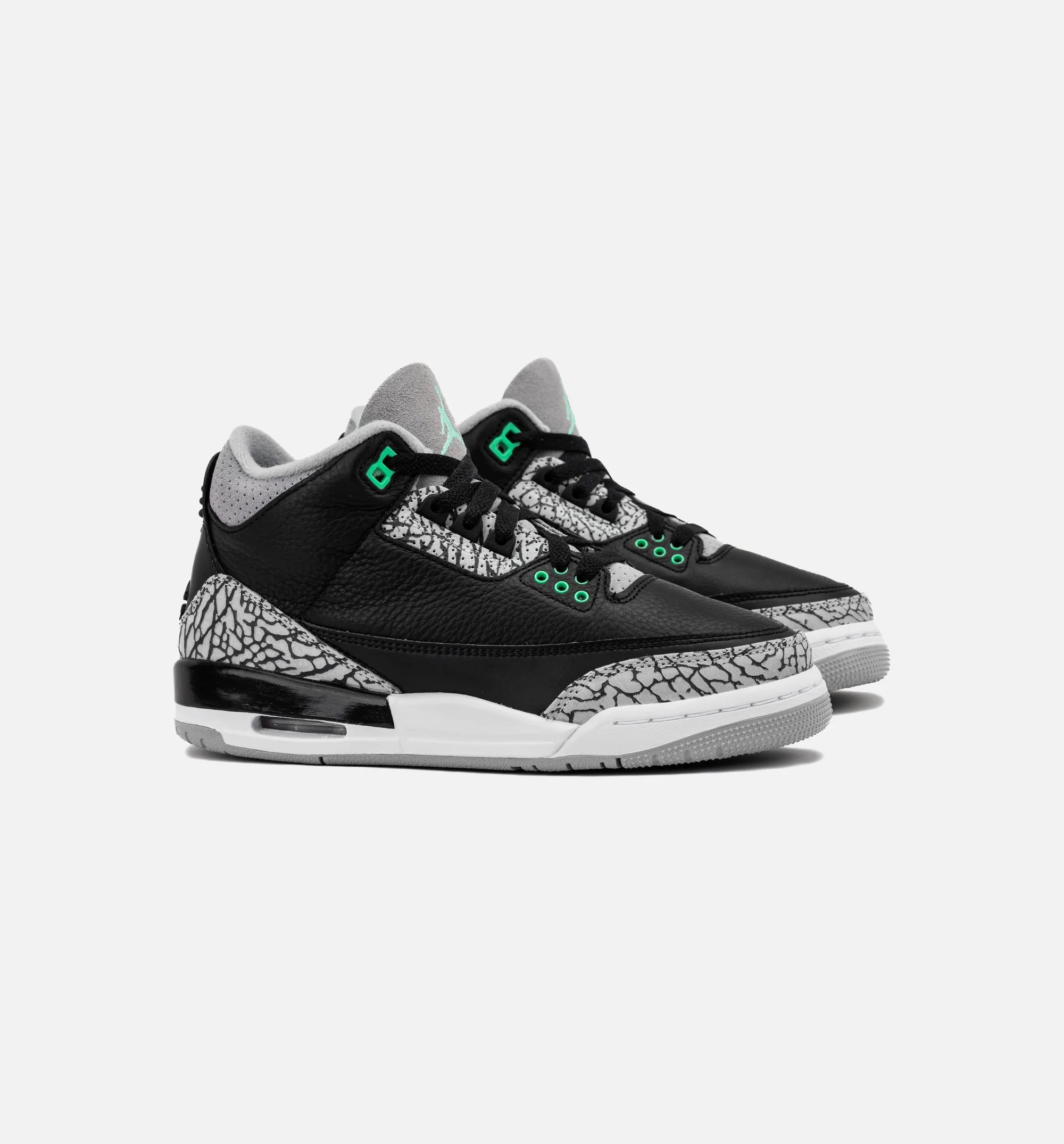 Air Jordan 3 Retro Green Glow Grade School Lifestyle Shoe Black Green Glow Wolf Grey White